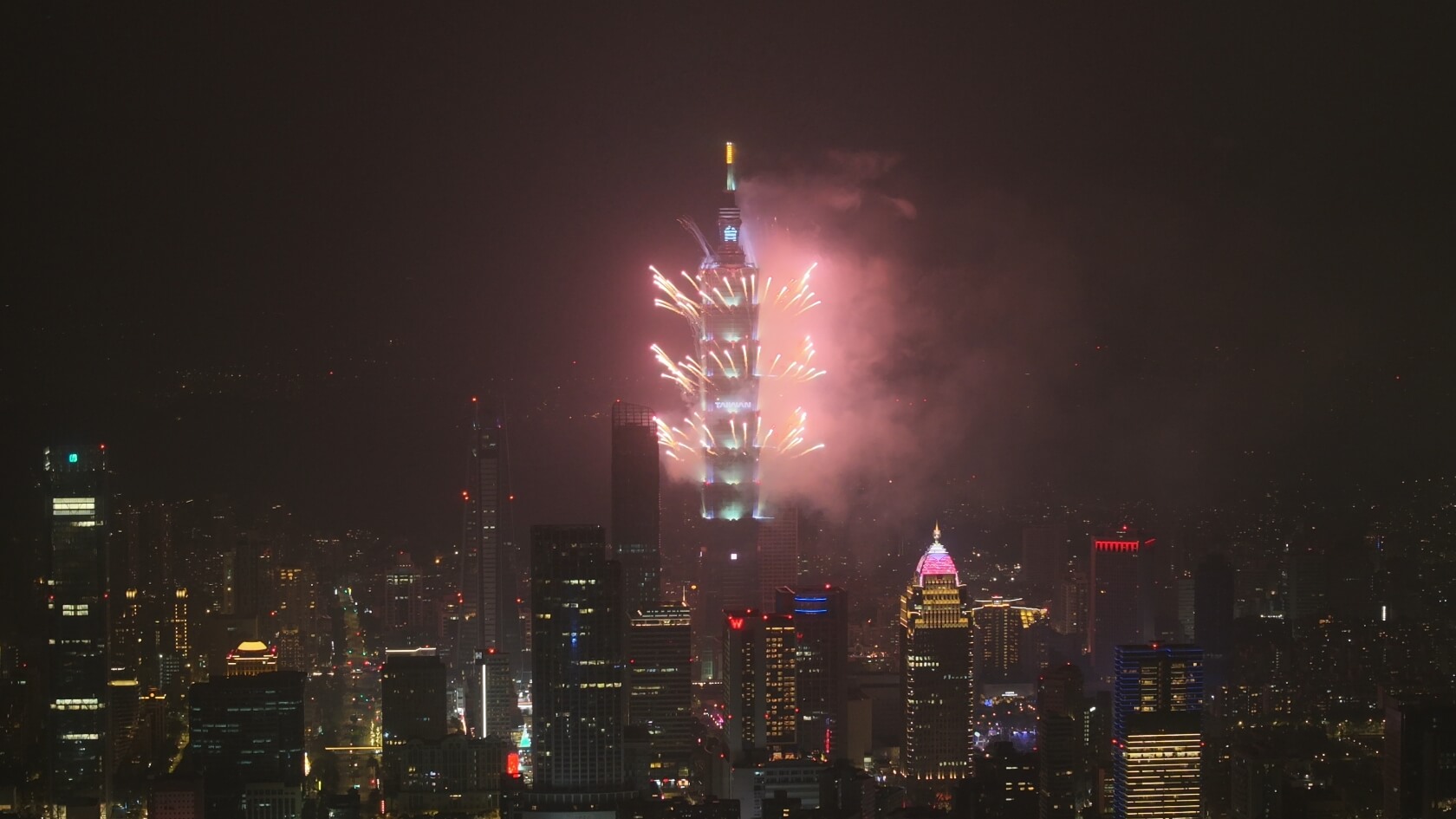 空拍就找我 不然咧